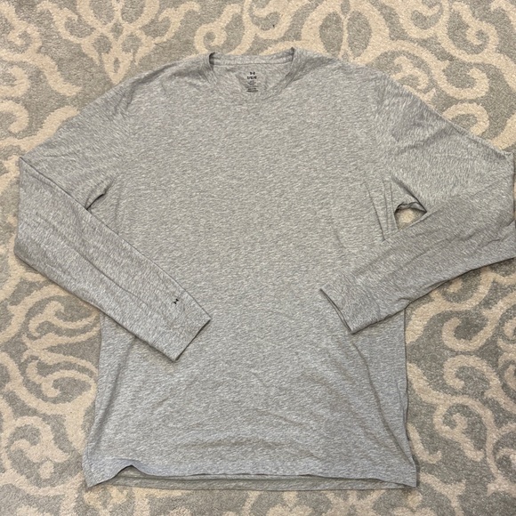 Under Armour Other - Men's Under Armor Gray Long Sleeve Shirt